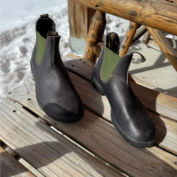 Blundstone Men's Dark Brown Boots with Green Elastic - Picture 3 of 6